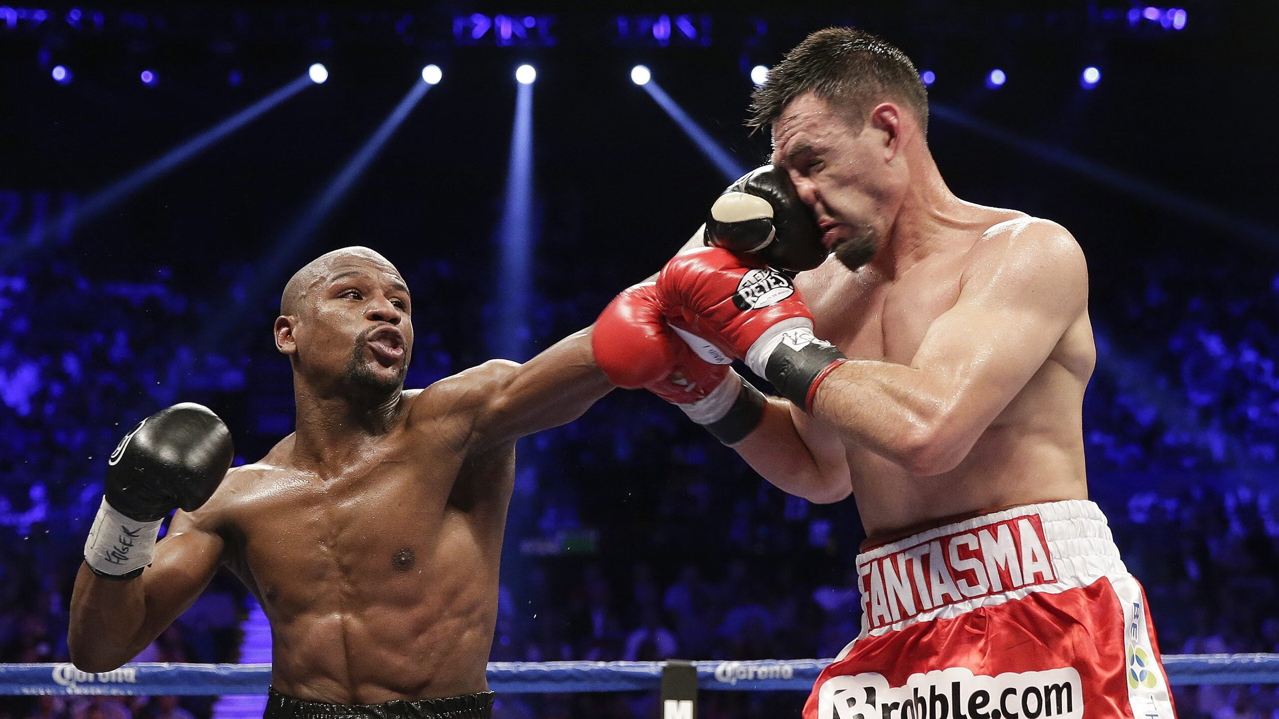 AC Milan官方APP下载-曼联反击犀利，终结对手不败金身，曼联反超